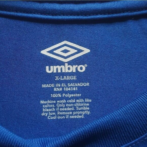 Umbro short sleeve shirt Boys size XL Blue - Picture 4 of 4